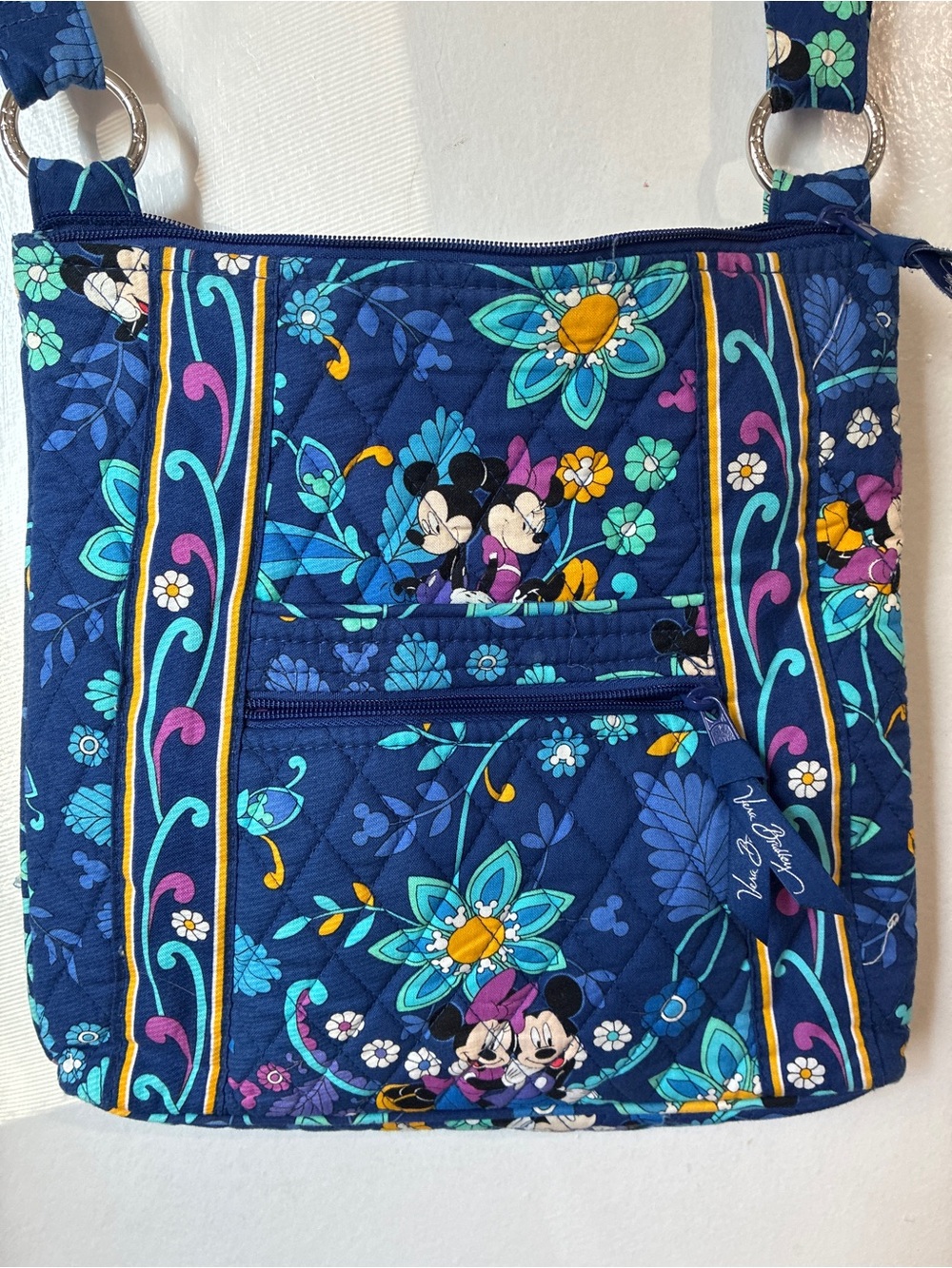 Vera Bradley Disney Park Dreaming Of Mickey 
Adjustable Crossbody Bag